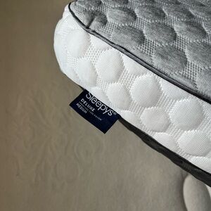 Deluxe Medium Pillow - Gray and White